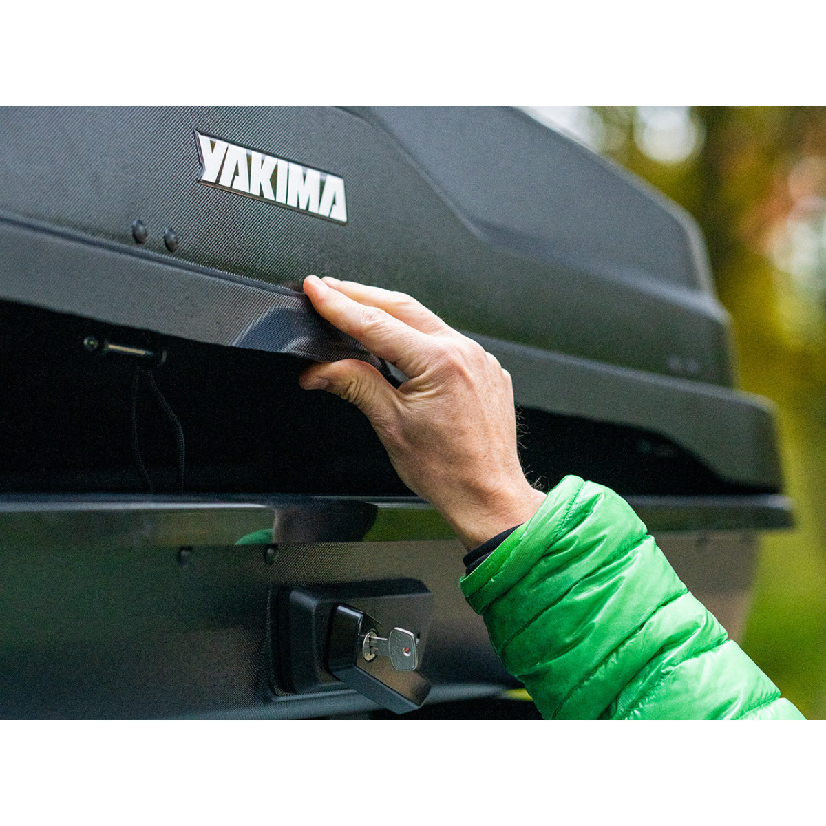 Автобокс Yakima SkyBox NX18 Roof Box