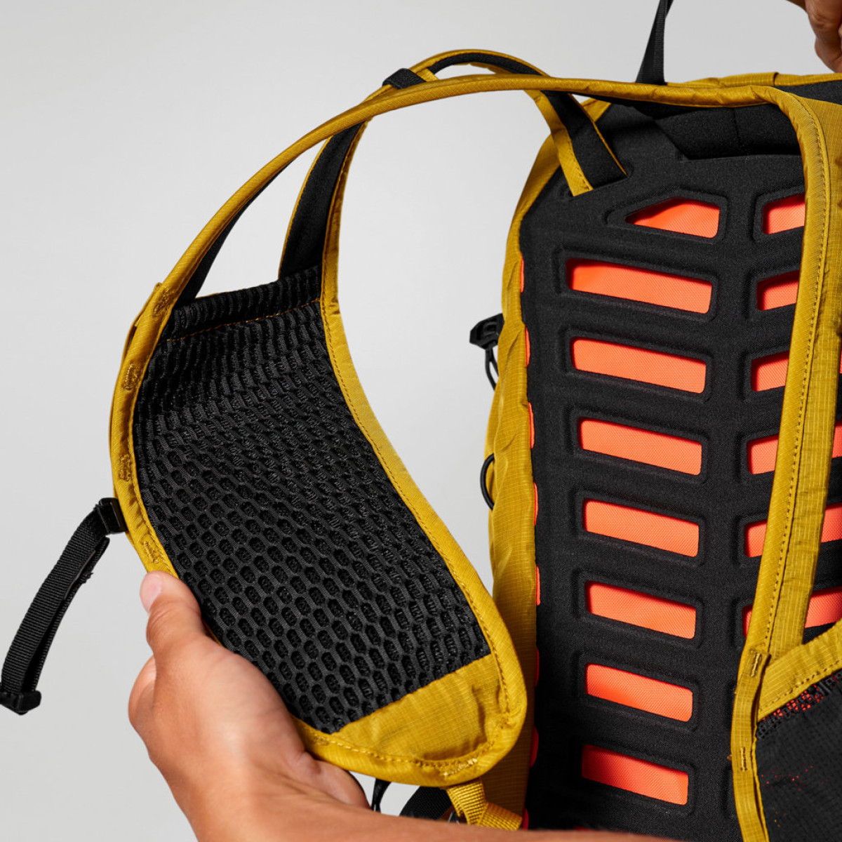 Туристическа раница Salewa Pedroc Active 12L Backpack Olive Oil