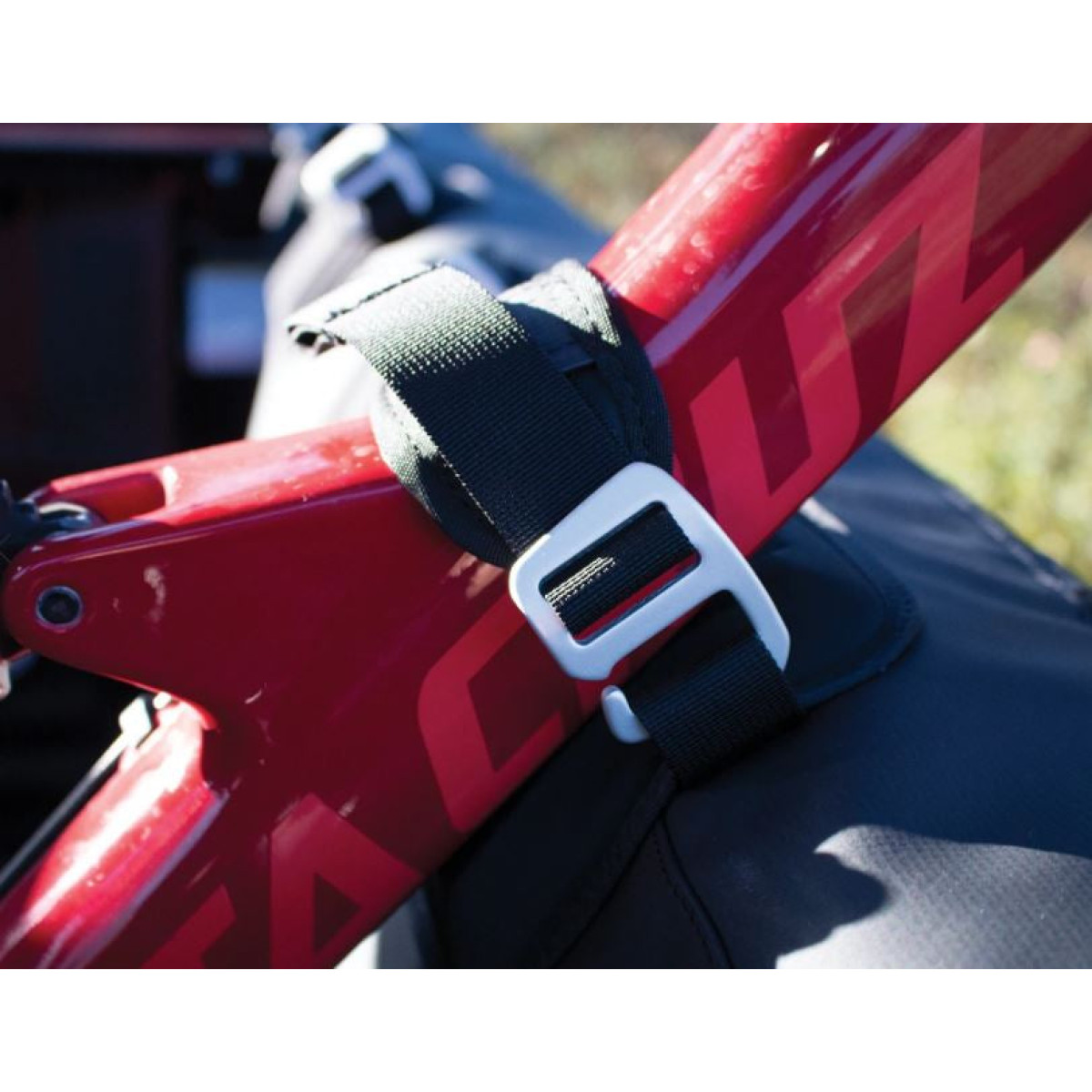Багажник за пикап Yakima GateKeeper MD Black Bike Rack