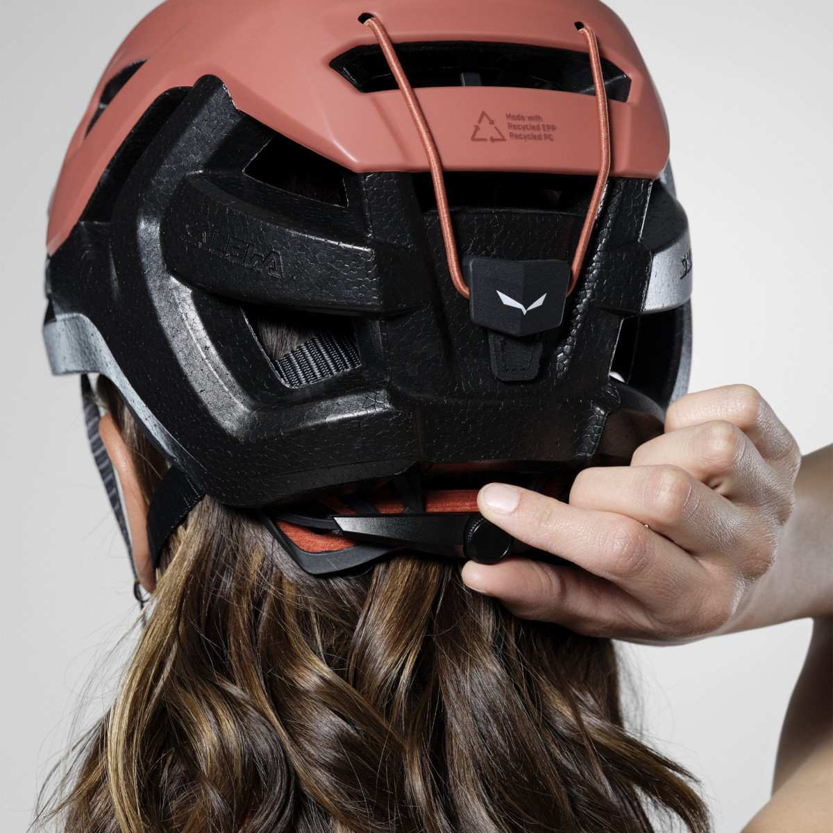 Катерачна каска Salewa Aria Helmet Gold